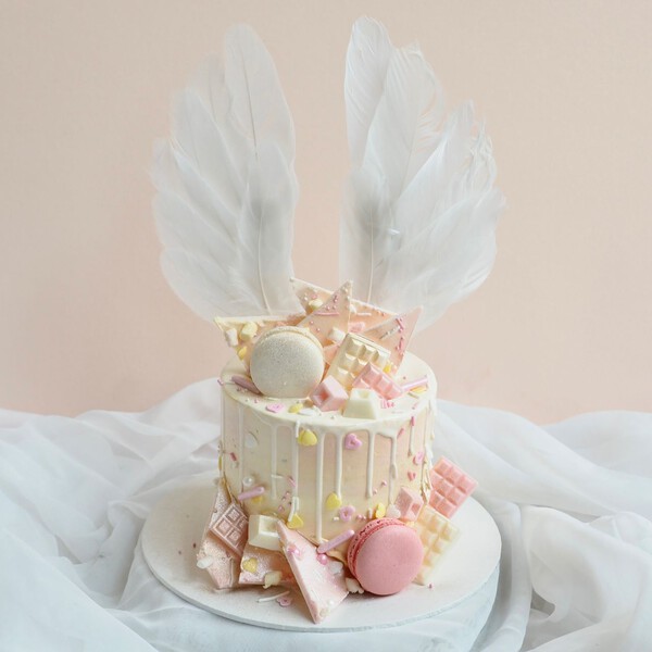 Daisy Wing Cake 